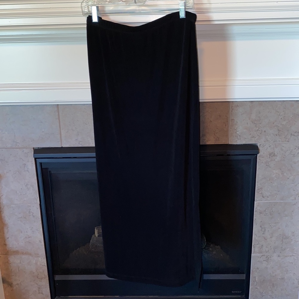Black Skirt. Size XL.